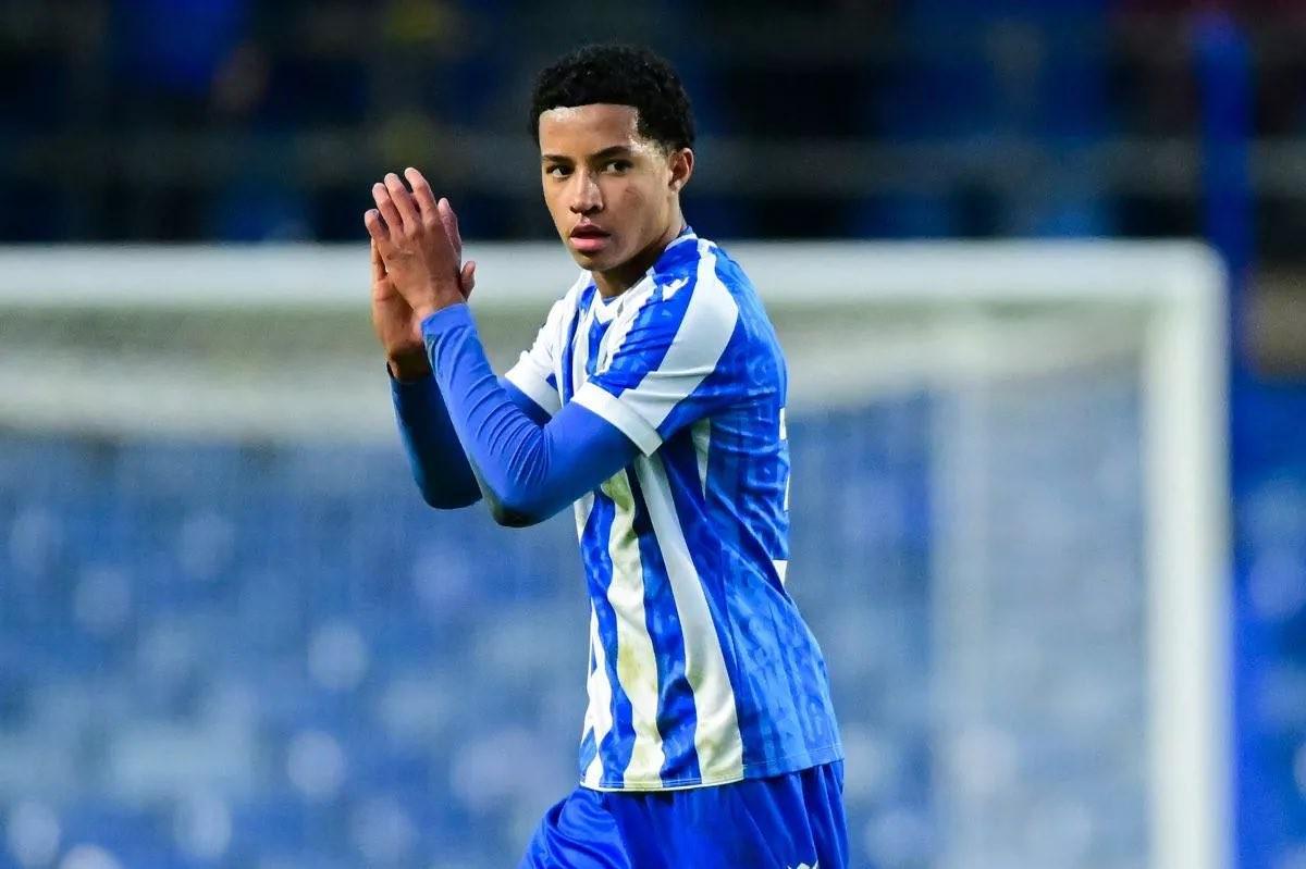 开云登录网址入口-跟队:曼联已经开出报价求购谢周三17岁左后卫阿拉奥