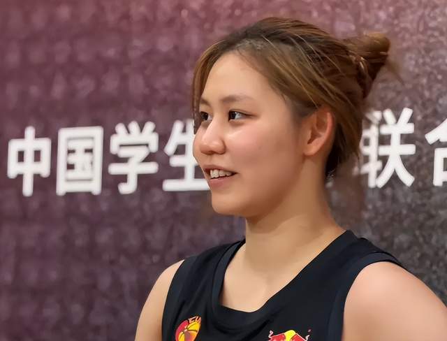 开云网站-女篮19岁新星崛起，半决赛狂轰30分，曾获MVP，宫鲁鸣或召她试试